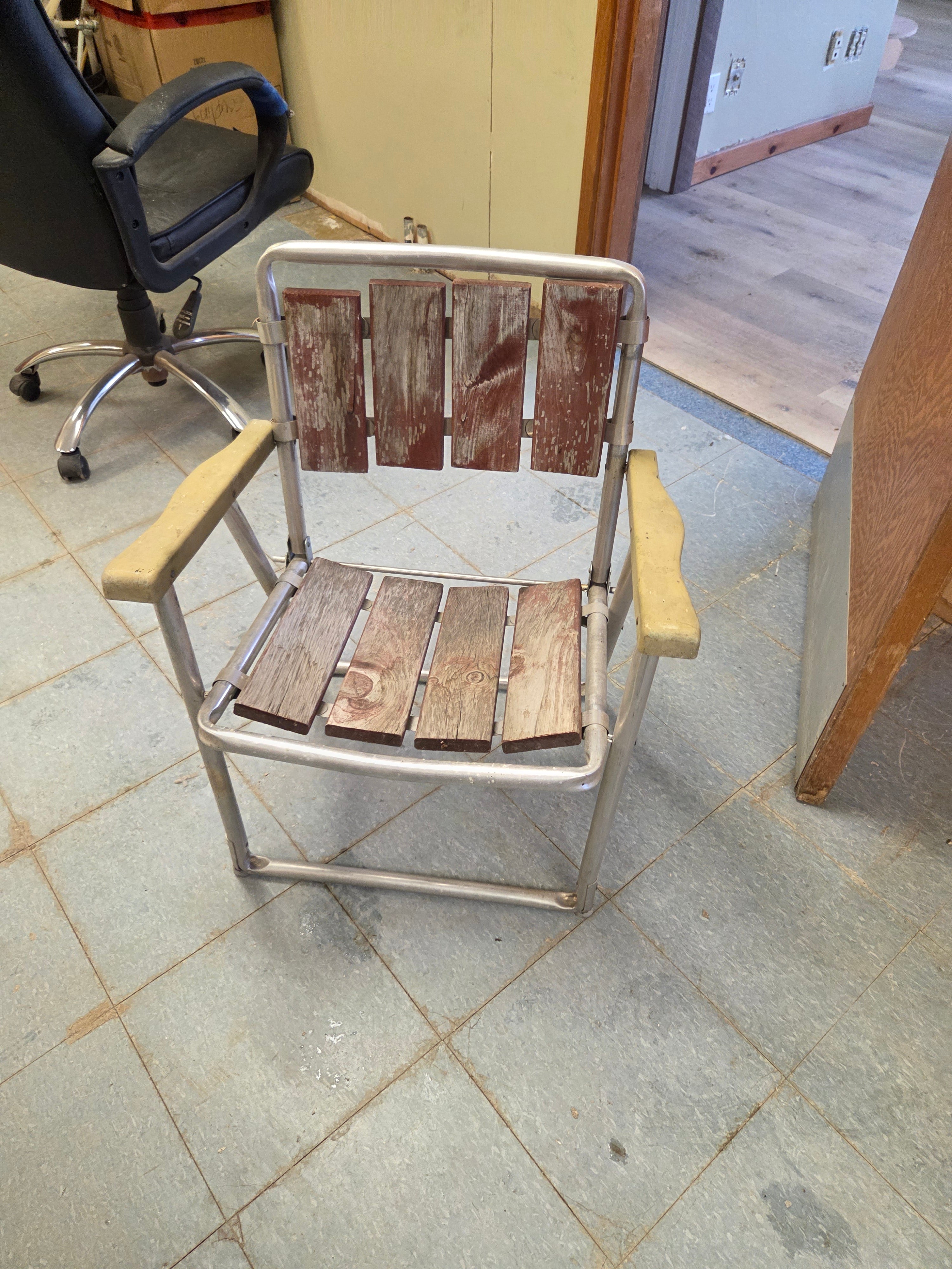 Lawnchair with Wooden Slats