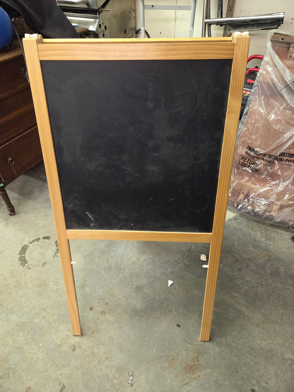 Chalkboard/ Whiteboard