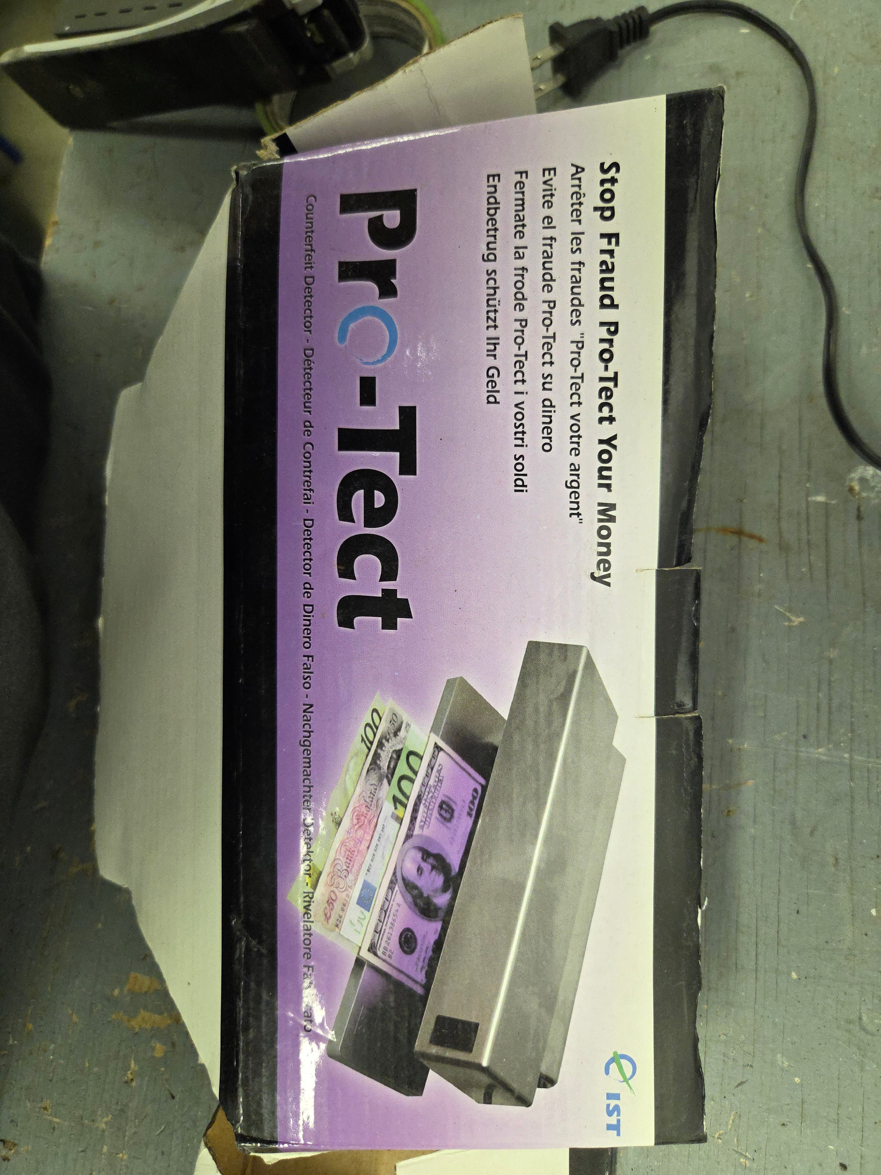 Pro-Tect counterfeit money detector