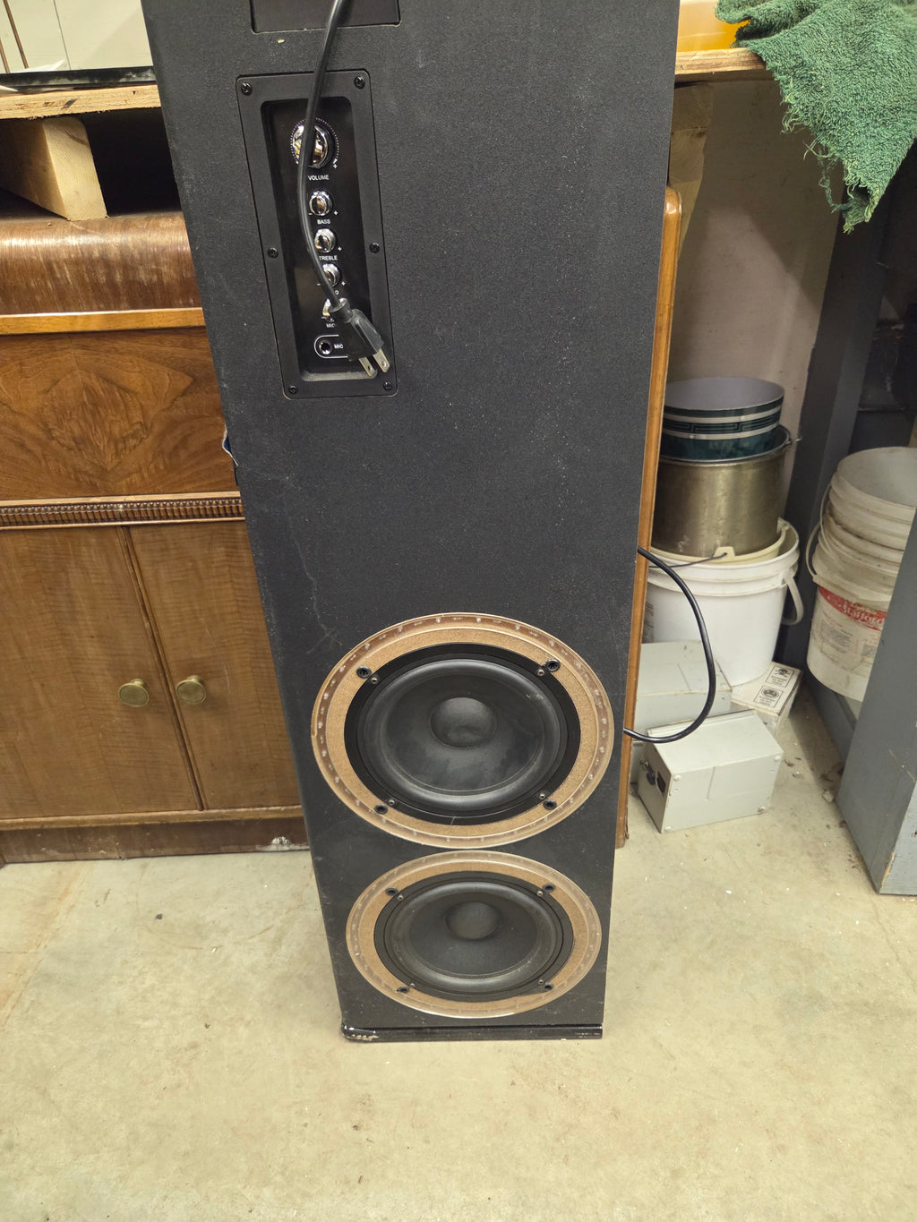 Powered Speaker