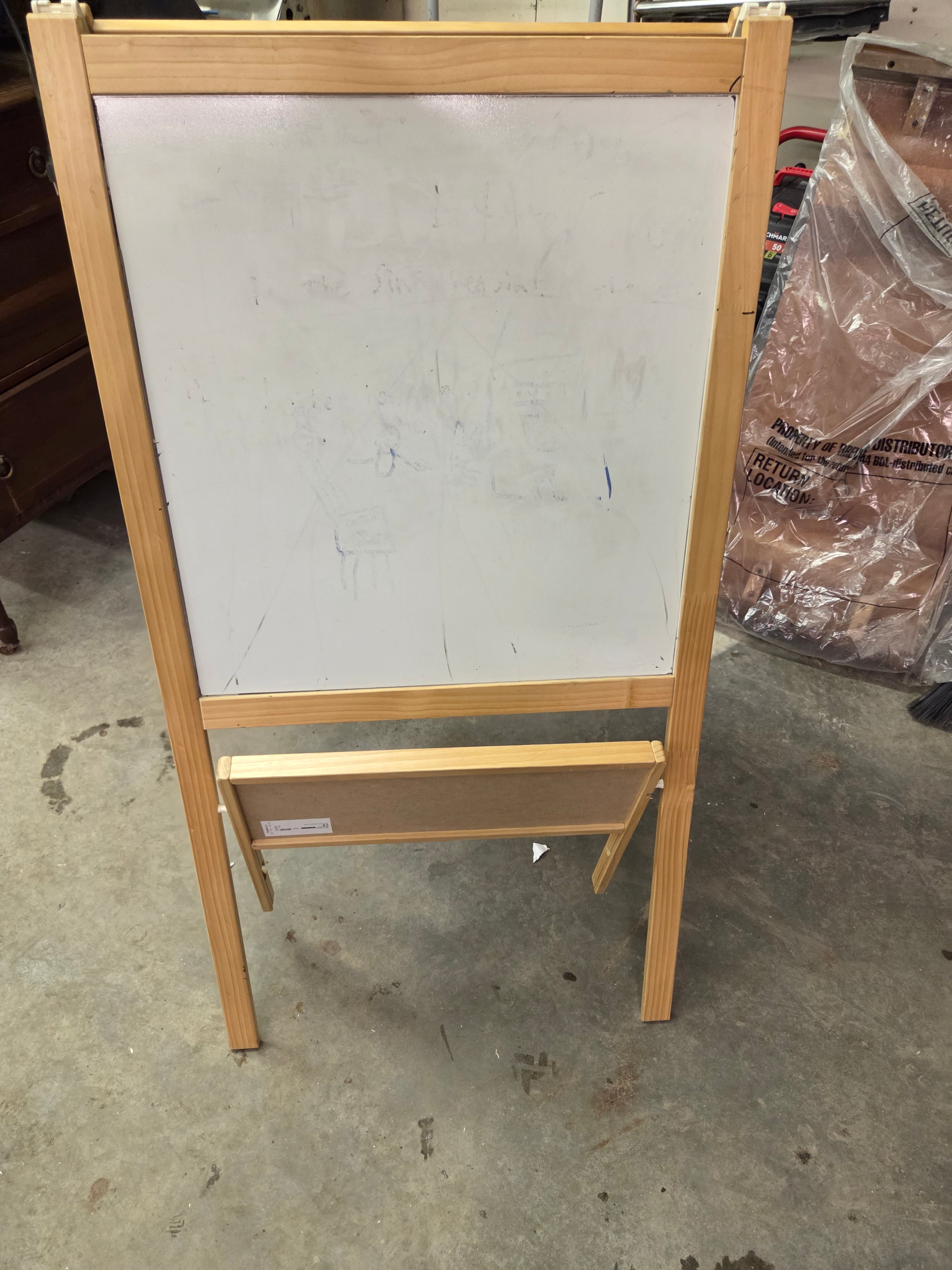 Chalkboard/ Whiteboard